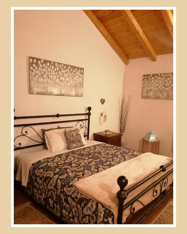 Bed and Breakfast Felix House à Codevilla Italie
