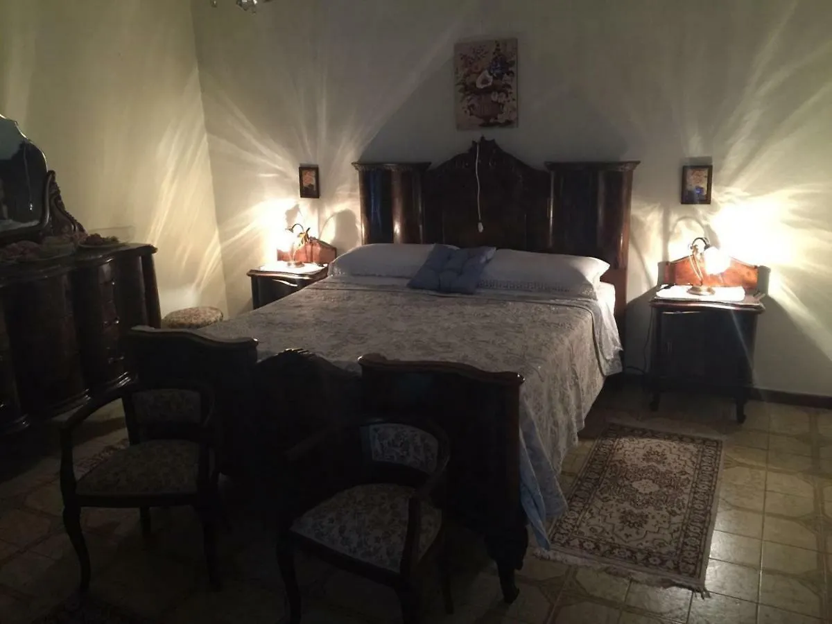 Bed and Breakfast Felix House à Codevilla 0*,  Italie