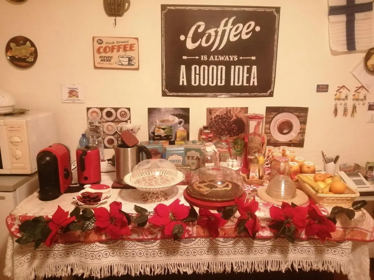 Felix House Bed & Breakfast Codevilla