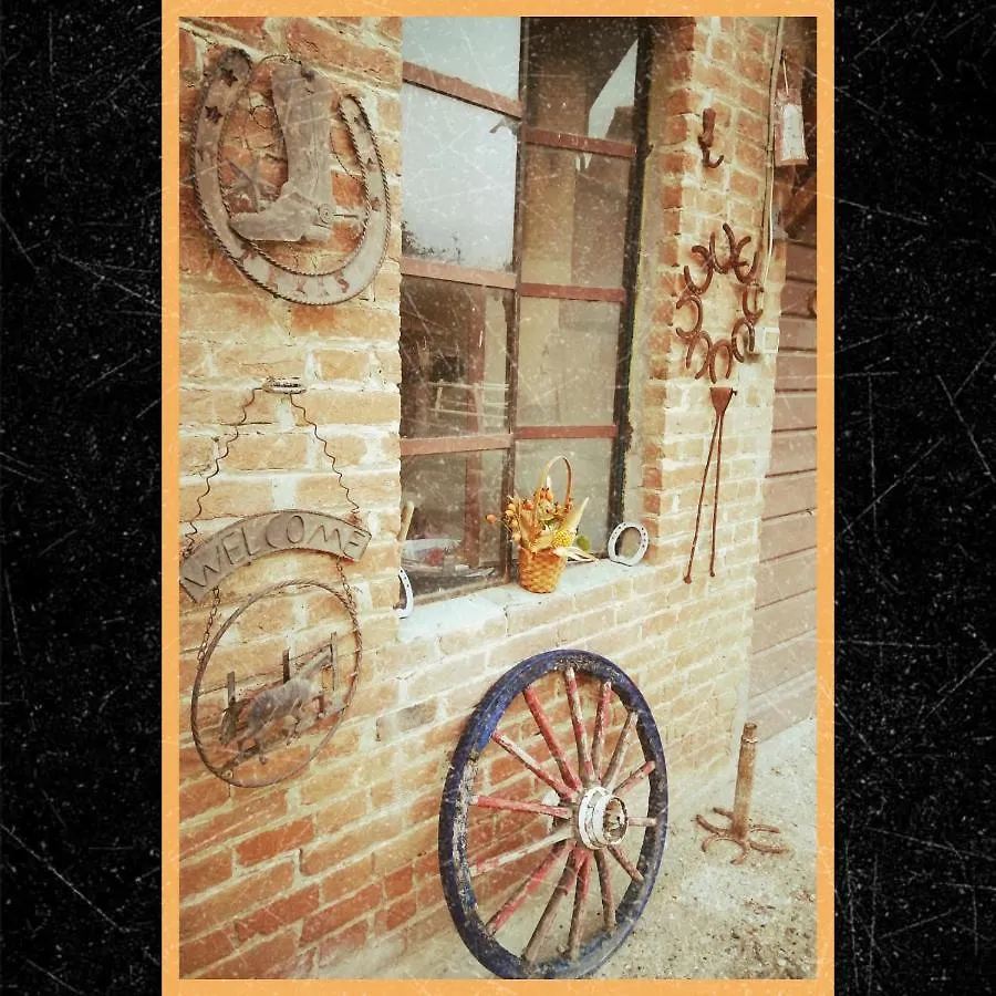 Felix House Bed & Breakfast Codevilla