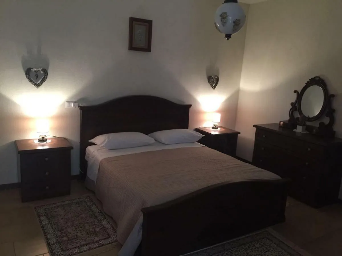 Felix House Bed & Breakfast Codevilla Italy